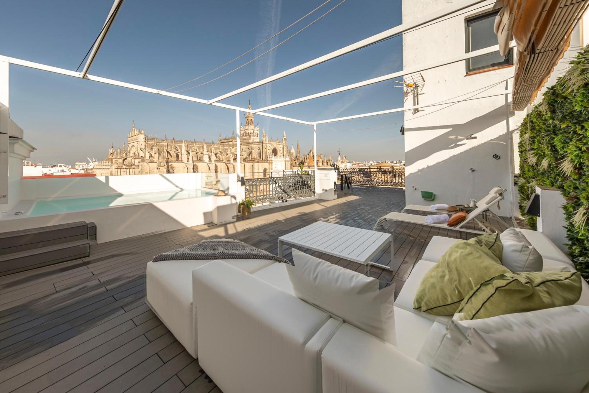 Isg Apartments Modern Atticpool At The Cathedralfree Parking Sevilla Eksteriør bilde