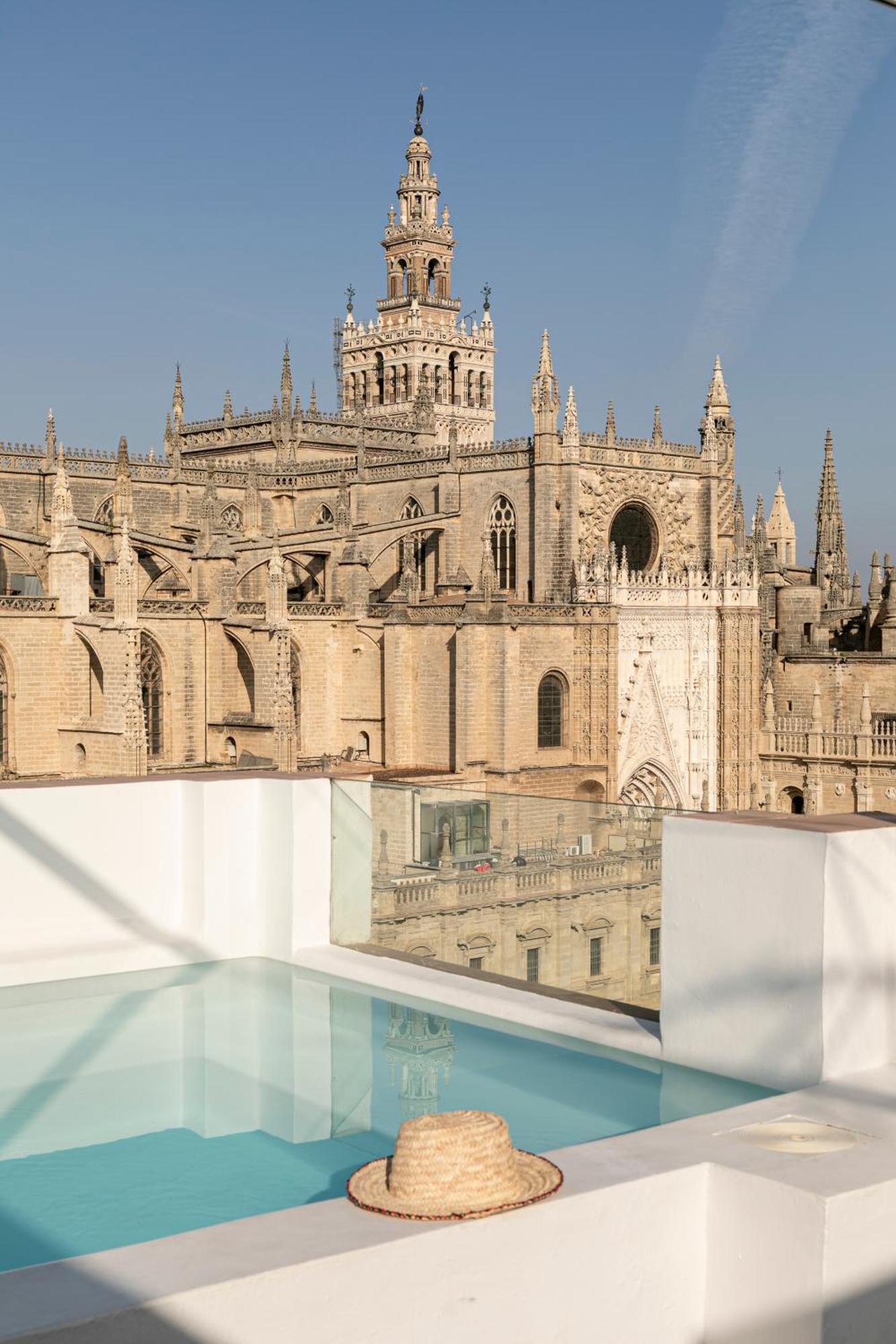 Isg Apartments Modern Atticpool At The Cathedralfree Parking Sevilla Eksteriør bilde