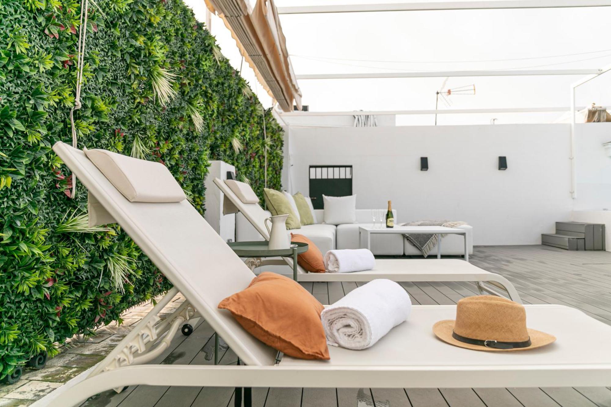 Isg Apartments Modern Atticpool At The Cathedralfree Parking Sevilla Eksteriør bilde